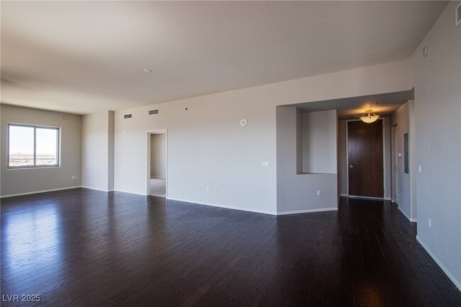 Building Photo - 8255 S Las Vegas Blvd