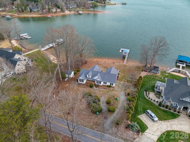 Building Photo - 4626 Little Creek Dr