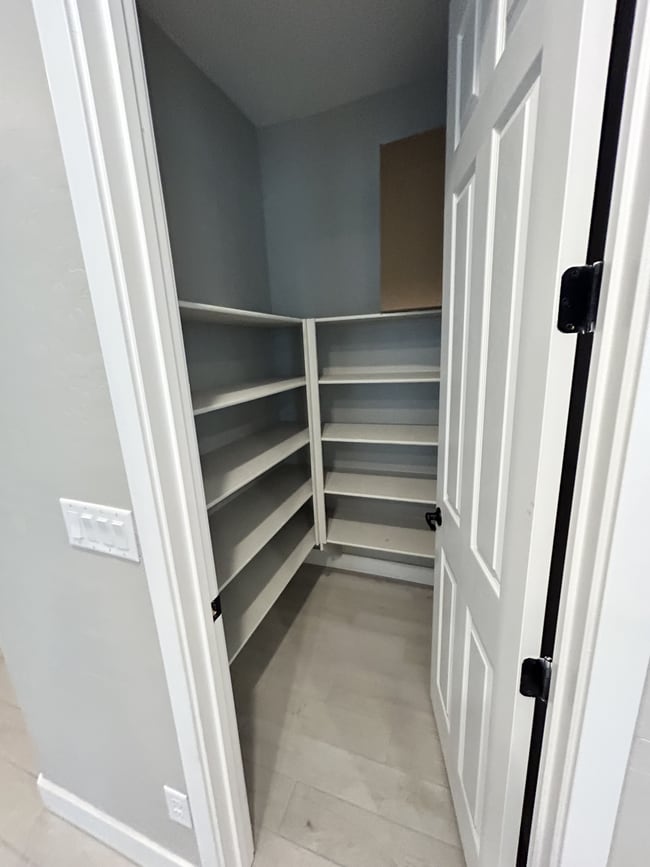 Building Photo - 104 Barton Bay Ave