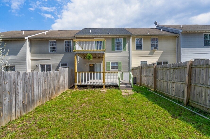 Building Photo - 16 Elks Trail