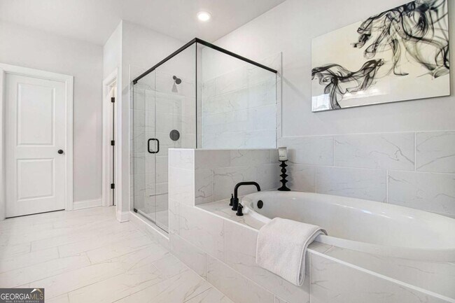 Building Photo - 603 Skye Ct