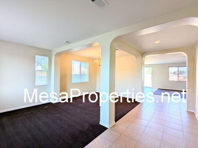 Building Photo - 15529 Bow String St