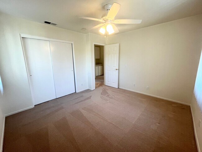 Building Photo - 3 BLOCKS TO MISSION BAY! SPACIOUS 2BD/1BA TOP FLOOR APARTMENT W/ GARAGE!!! $2,995/mo