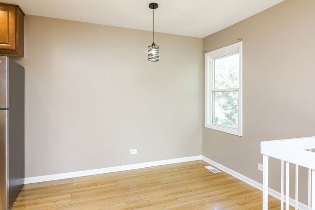 Building Photo - 7724 W Douglas Ct