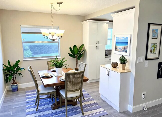 Building Photo - 20 Saxony A