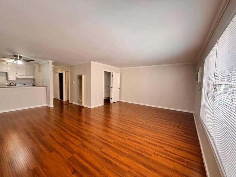 Building Photo - 5711 Camellia Ave