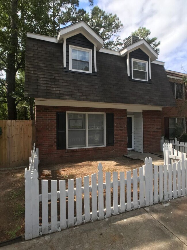 Three Bedroom Townhome on Savannah Southside 1 Pointer Pl Savannah GA