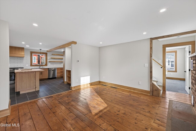 Building Photo - 34 Wilton Rd