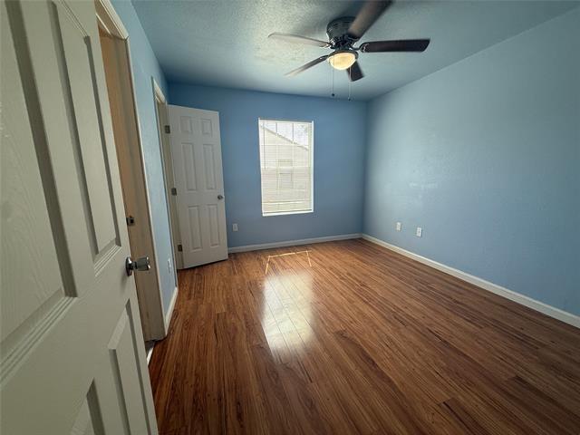 Building Photo - 733 S Crockett Dr