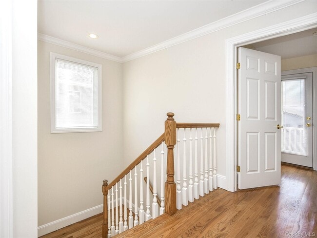 Building Photo - 24B Sintsink Dr W