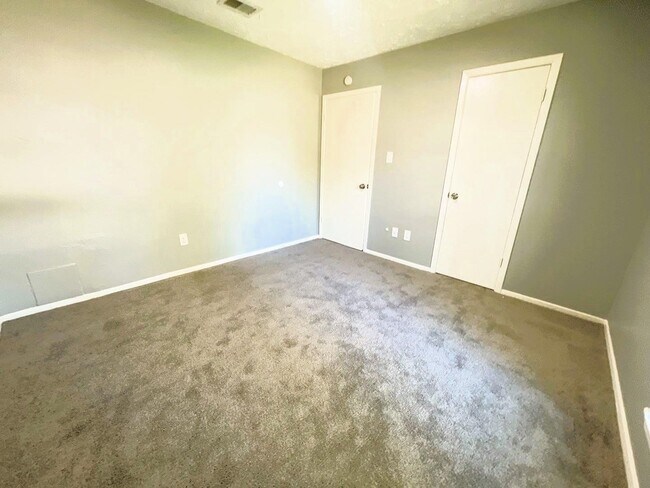 Building Photo - 12835 Pantano Drive