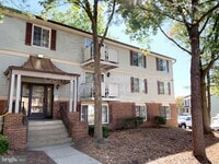 Building Photo - 4400 Groombridge Way
