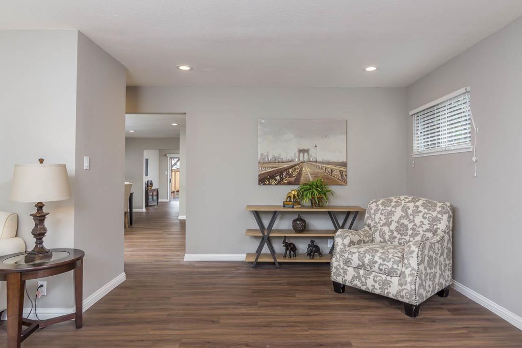 Bonus Room Space - 3121 Alhambra Ave