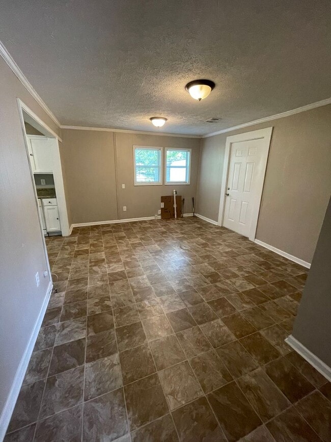 Building Photo - Updated 3/1 House in Cedartown- $1,395