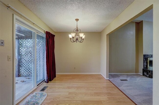 Building Photo - 841 N Robinson Ave