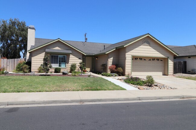 Building Photo - Great Southpoint Estates Home