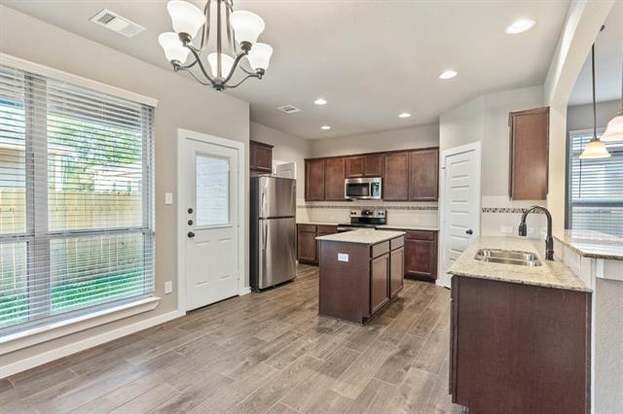 Building Photo - 9732 Grosbeak Ln