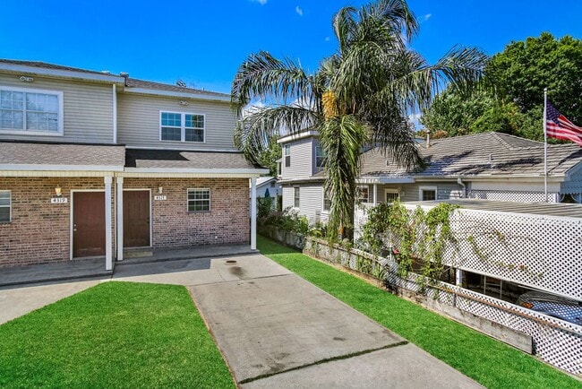 Building Photo - 4317 Downs St