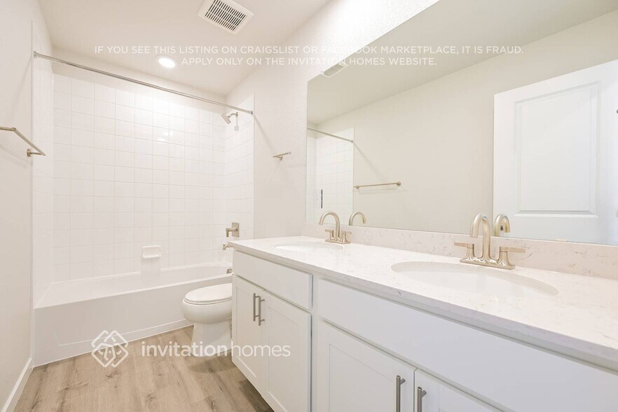 Building Photo - 3464 N Irvington St
