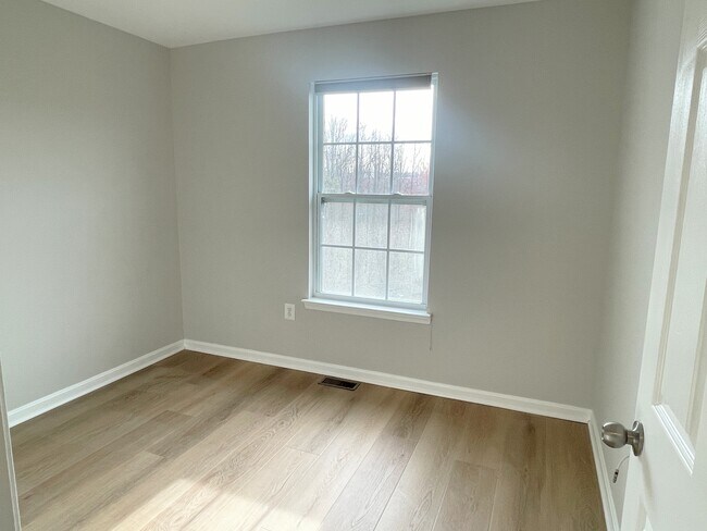 Bedroom 2 - 12430 Horseshoe Bend Cir