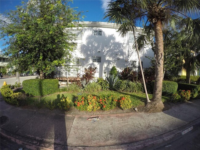 Building Photo - 540 74th St