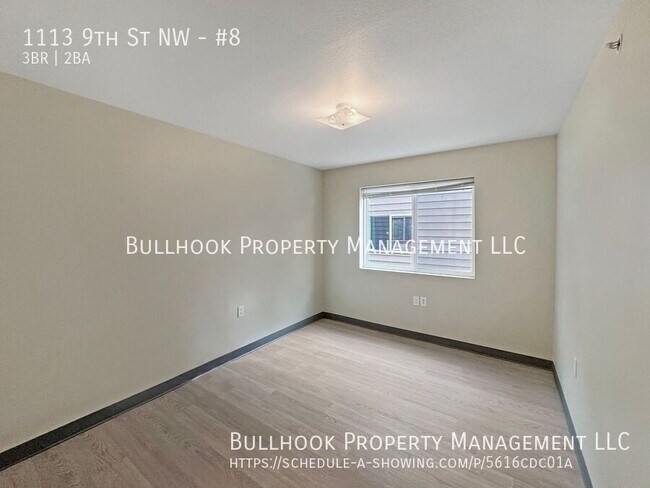 Building Photo - 1113 9th St NW