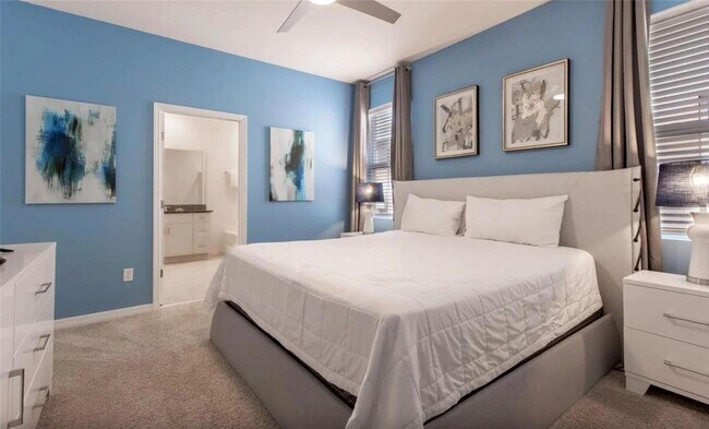 Building Photo - 7572 Oakmoss Loop