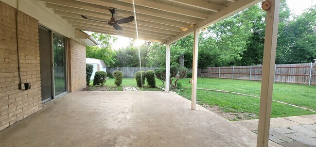 Building Photo - 5624 Woodway Dr