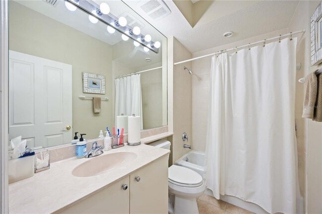 Building Photo - 5290 Descanso Ct