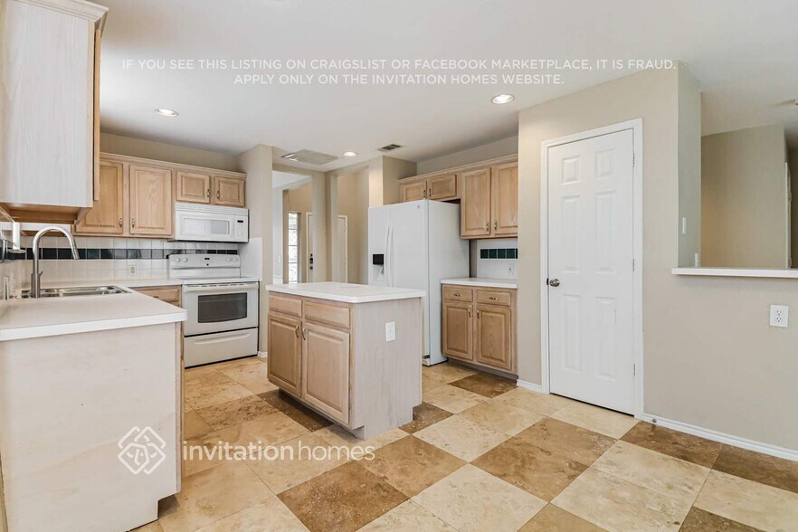 Building Photo - 7714 Straits Dr