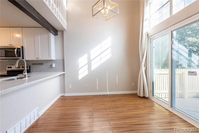 Building Photo - 2092 S Helena St