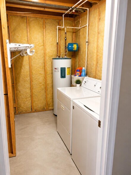 Laundry - 9 Heritage Ln