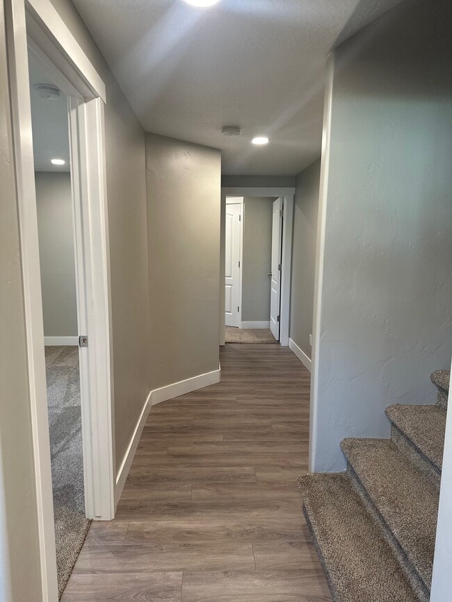 Building Photo - 6038 Bayshore Dr