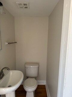 Building Photo - 441 Greentree Ln