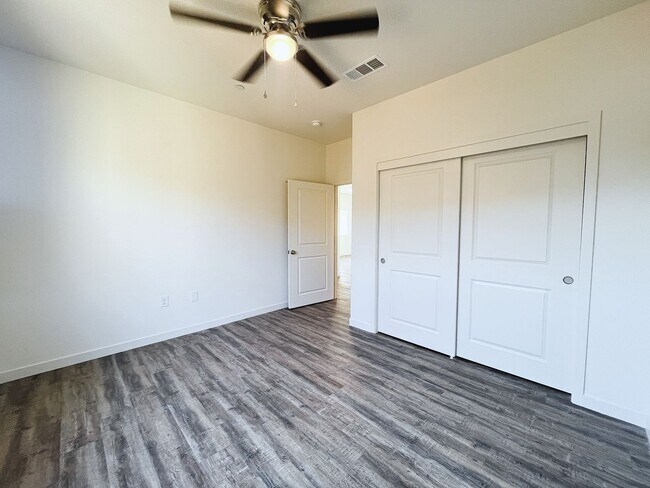 Building Photo - Coyote Run Duplexes