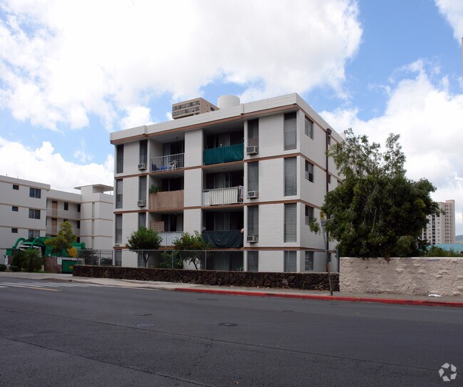 Building Photo - 2962 Ala Ilima St