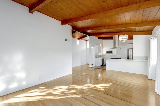 Building Photo - MID-CENTURY MODERN ON WILLOW GLEN BORDER -  SPACIOUS LOT