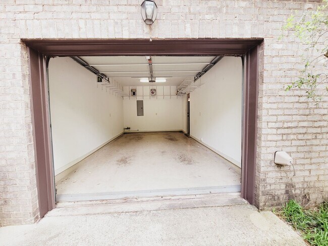 Building Photo - Home for Rent in Inverness Cove