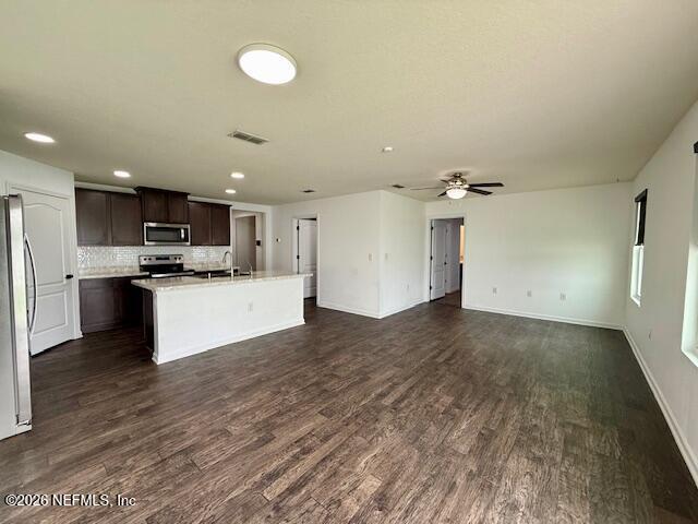 Building Photo - 3640 Alta Lakes Blvd