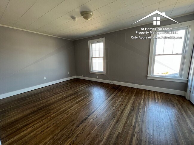 Building Photo - 837 Nichols St