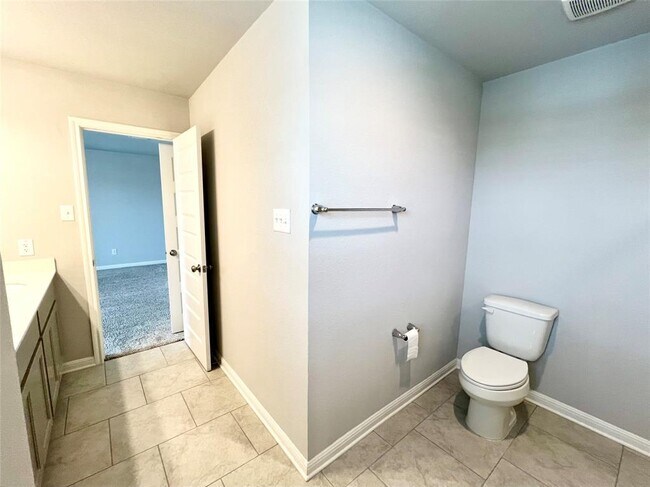 Building Photo - 227 Kellys Heroes Wy