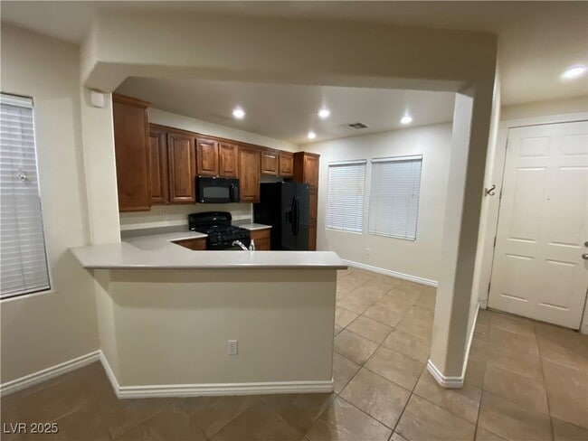 Building Photo - 8569 Calomeria Ct