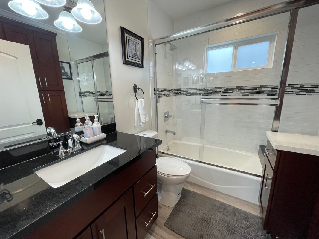 Building Photo - 6518 Walker Ave