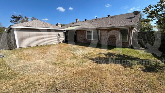 Building Photo - 1517 Yorkshire Dr