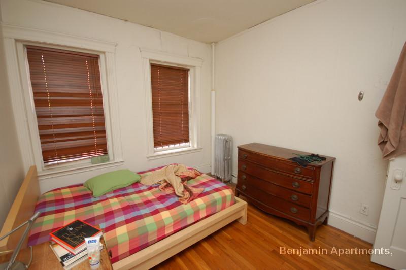 Building Photo - 5 Walbridge St