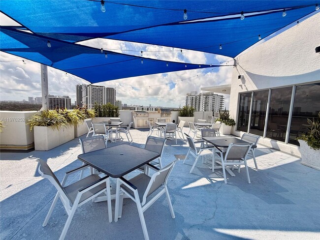 Building Photo - 1830 Radius Dr