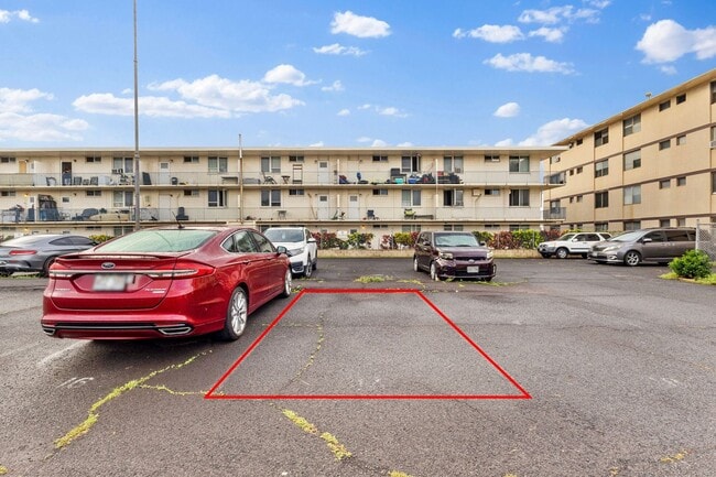 Building Photo - Discover this pet-friendly 2-bedroom condo