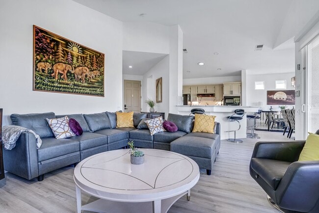 Building Photo - 29382 W Laguna Dr