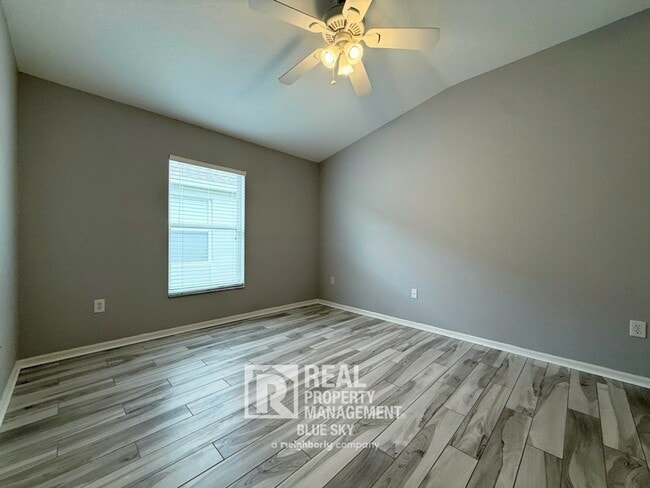 Building Photo - 5238 Gato Del Sol Cir