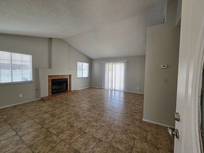 Building Photo - 2252 Welsey Manor Dr